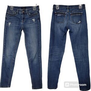 White House Black Market girlfriend skinny jeans